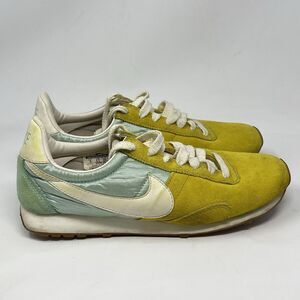 Nike Pre Montreal Racer Sneakers Womens 8 Yellow Mint Green Suede Nylon Shoes